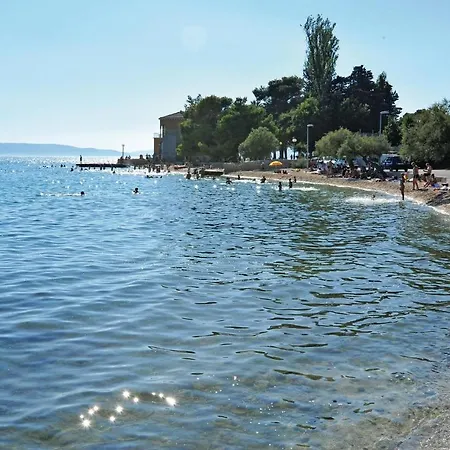 Apartment 2 Bedroom Cozy In Kastel Kambelovac Kastela
