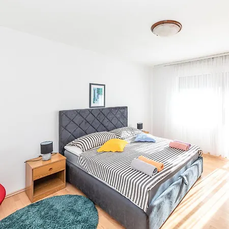 דירה Two-bedroom In Kastel Kambelovac